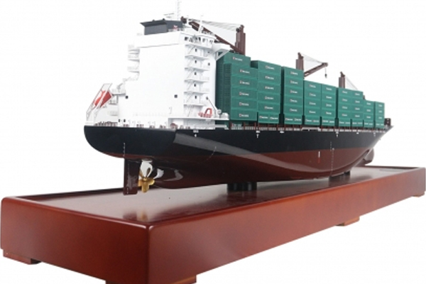 未来之海洋巨兽：AAL-2350集装箱船的革命性设计与全球运输贡献