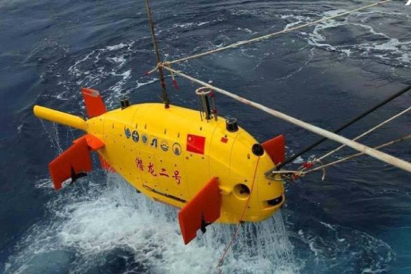 “潜龙二号”自主水下机器人：深海探索的先锋