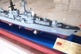 泰州号驱逐舰：海防利剑与模型智造的艺术