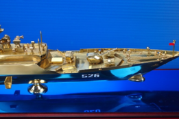 温州号护卫舰：海上尖兵与模型艺术的结合